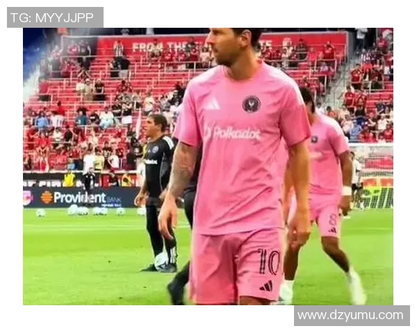 外国街头足球明星挑战赛引发热潮球迷热情参与展现技巧与魅力 外国街头足球明星挑战赛引发热潮球迷热情参与展现技巧与魅力