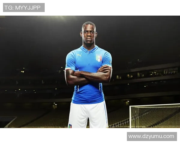 意大利现役足球明星壁纸精选展示让你感受足球魅力与激情