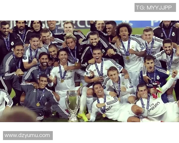 最早的足球明星回顾与传奇人物的辉煌历程探讨 最早的足球明星回顾与传奇人物的辉煌历程探讨